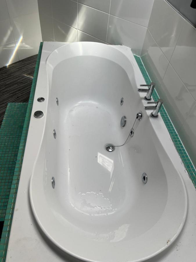 Boutique Blackpool 2 Bed Grey Apartment Sleeps 10 Екстер'єр фото